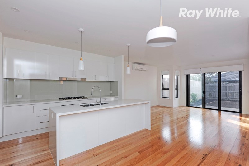 image-1141634-4_Julie_St__Bundoora-_kitchen.jpg
